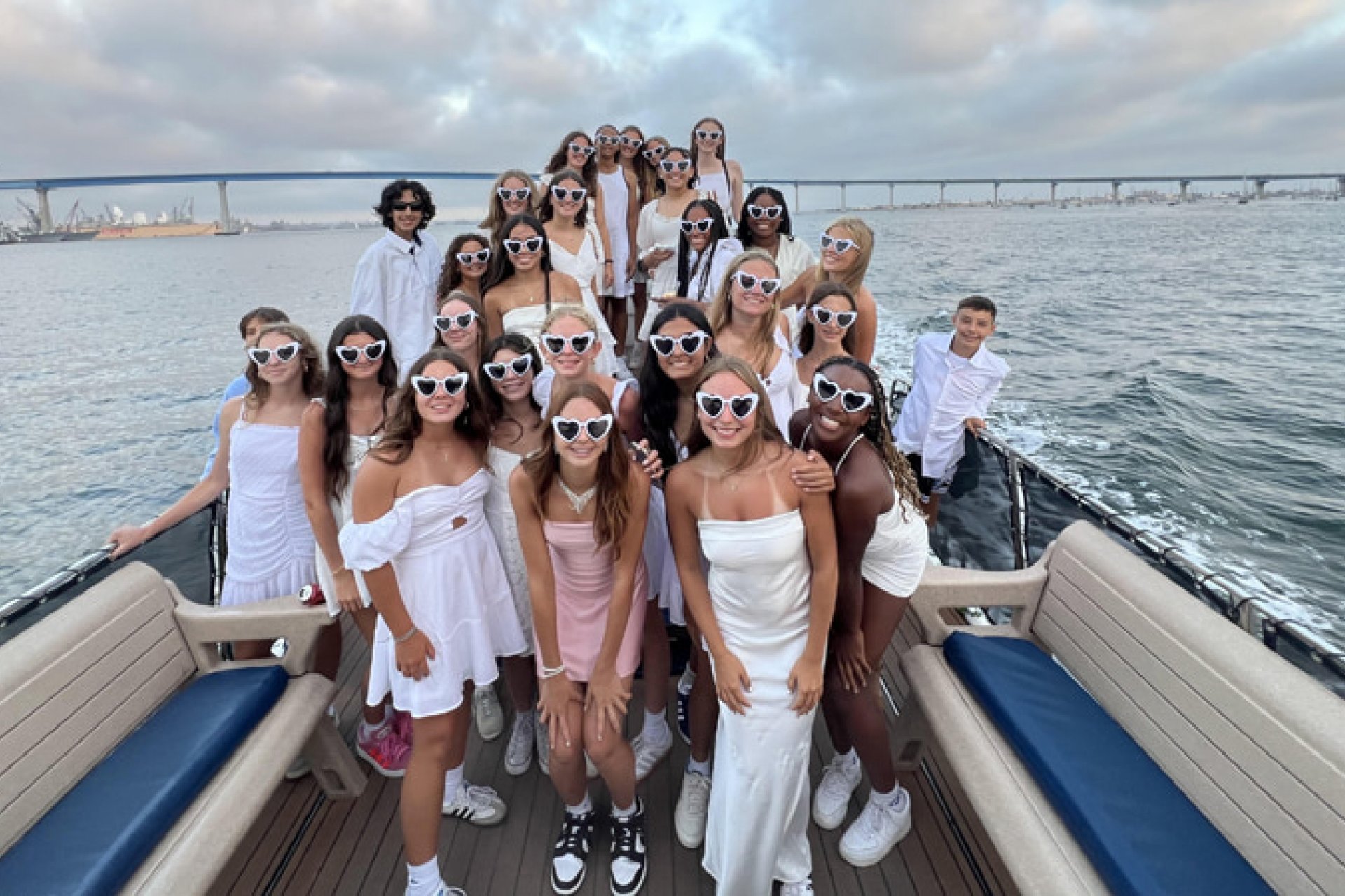 Rental Guide - Graduation Party on a Boat: Set Sail for an Unforgettable Celebration