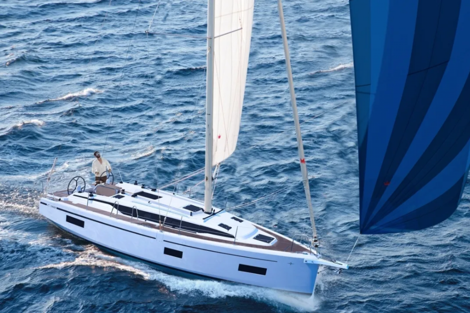 Boat Holiday Guide - Sailing Boat or Motoryacht as Boat Holiday Alternatives?